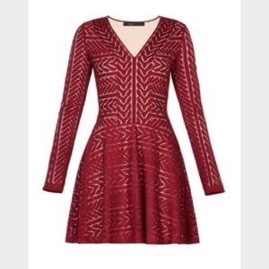 BCBGMaxAzria Burgandy Kinley V Neck Long Sleeve Dress. Size XS.